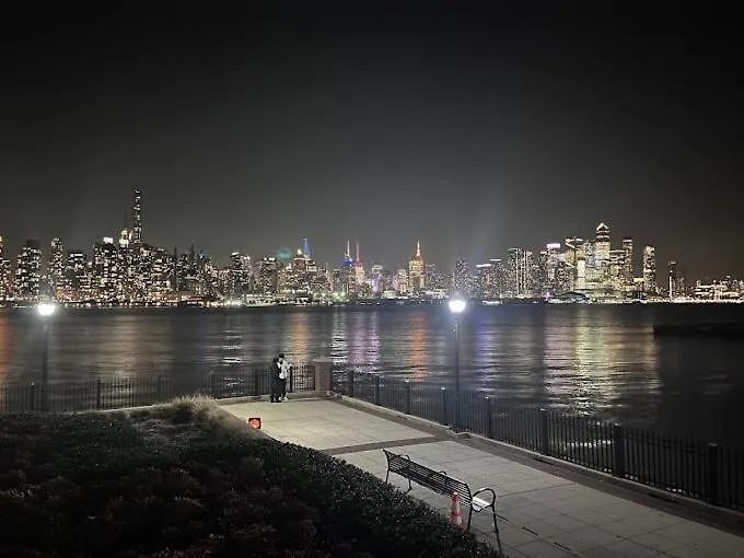 Prime Location Explore Nyc West New York Apartment